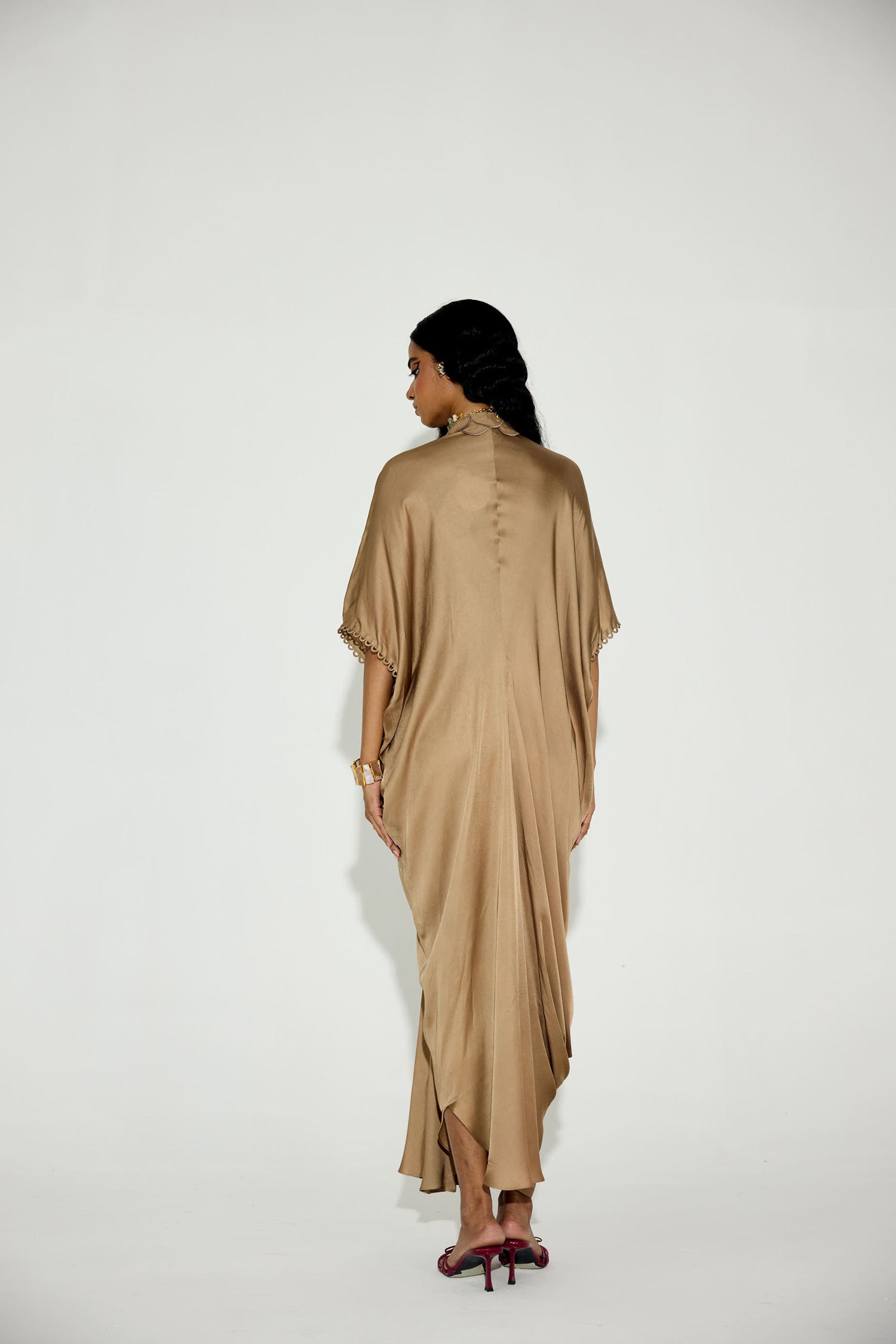 Indy Handcrfated Fringed & Scalloped Neck Draped Kaftan