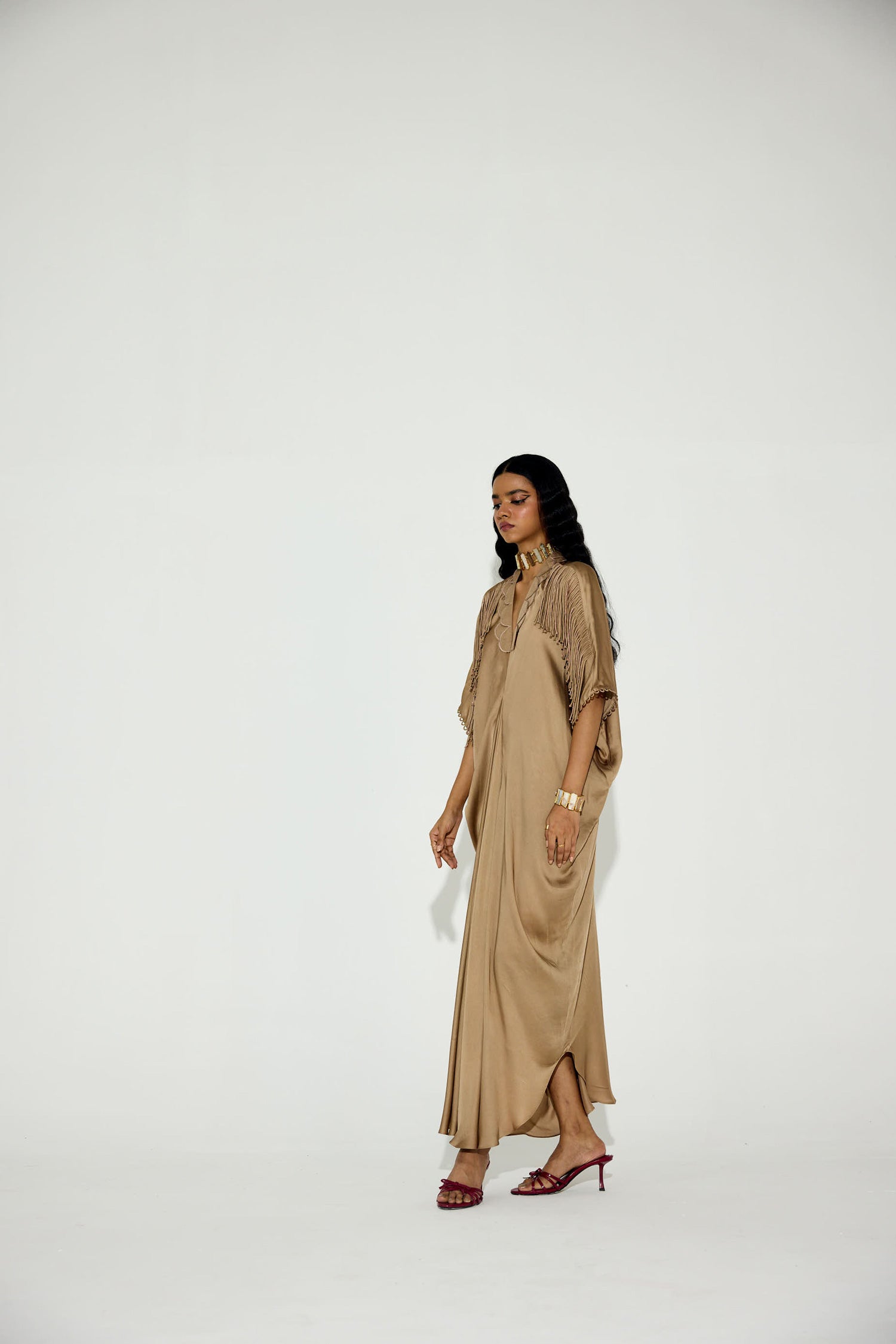 Indy Handcrfated Fringed & Scalloped Neck Draped Kaftan