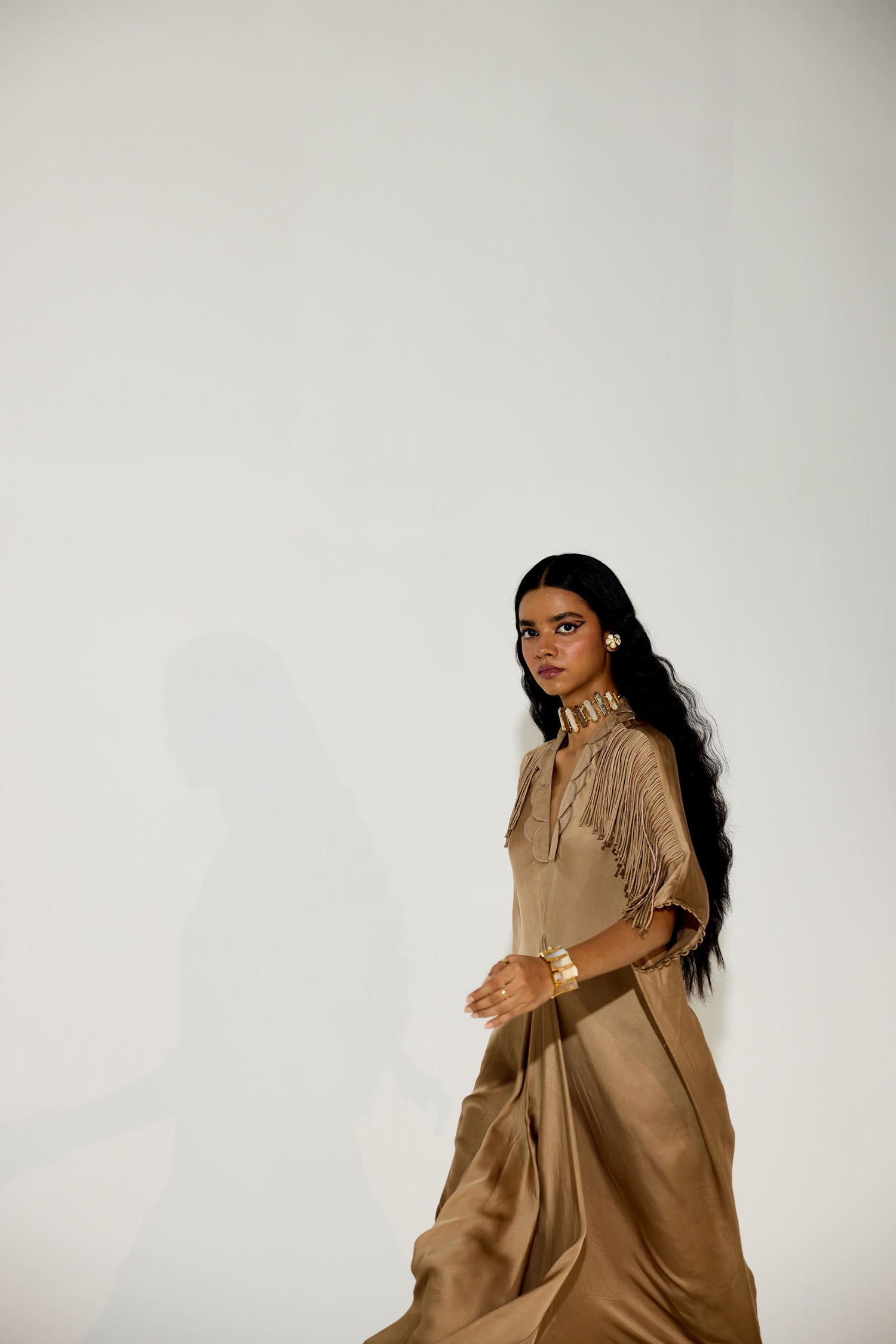 Indy Handcrfated Fringed & Scalloped Neck Draped Kaftan