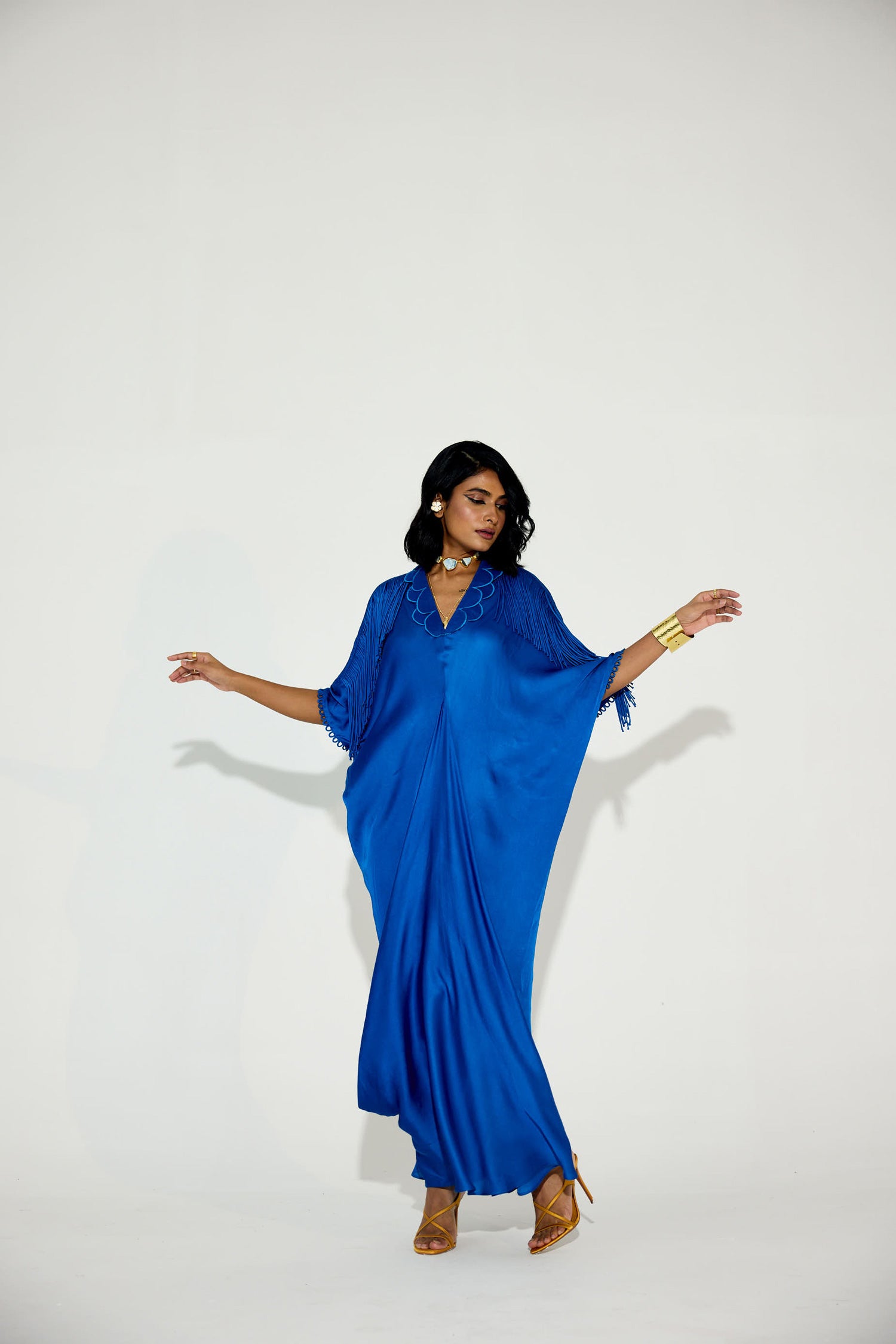 Indy Handcrfated Fringed & Scalloped Neck Draped Kaftan